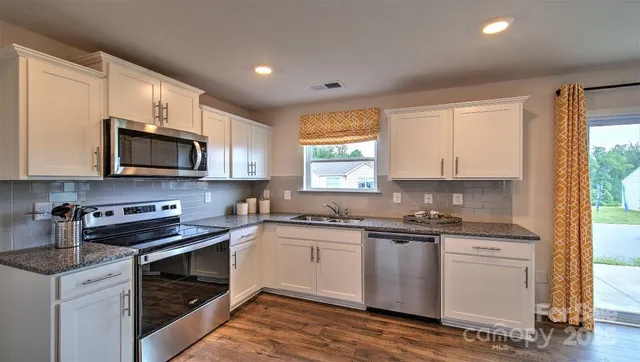 $274,490 | 105 Clear Creek Lane, Waynesville, NC 28785