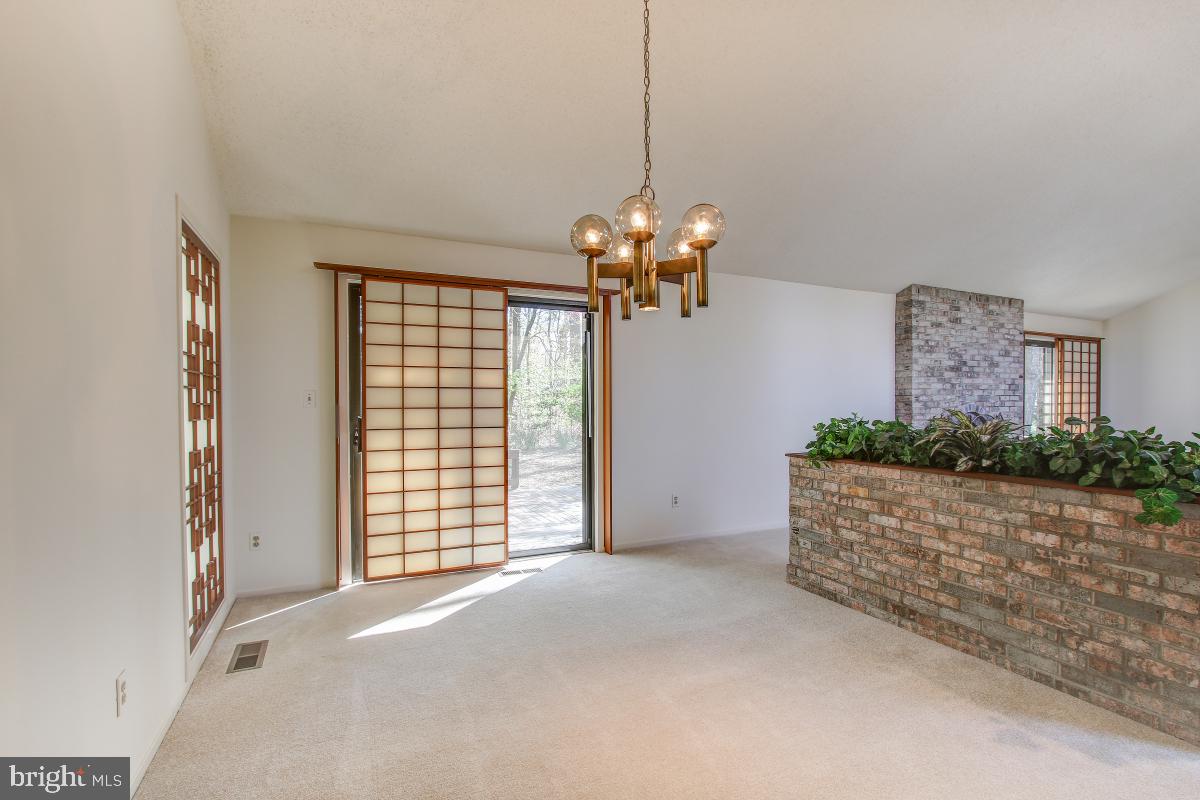 2113 Owls Cove Lane Reston, VA 20191 - Photo 13 of 35