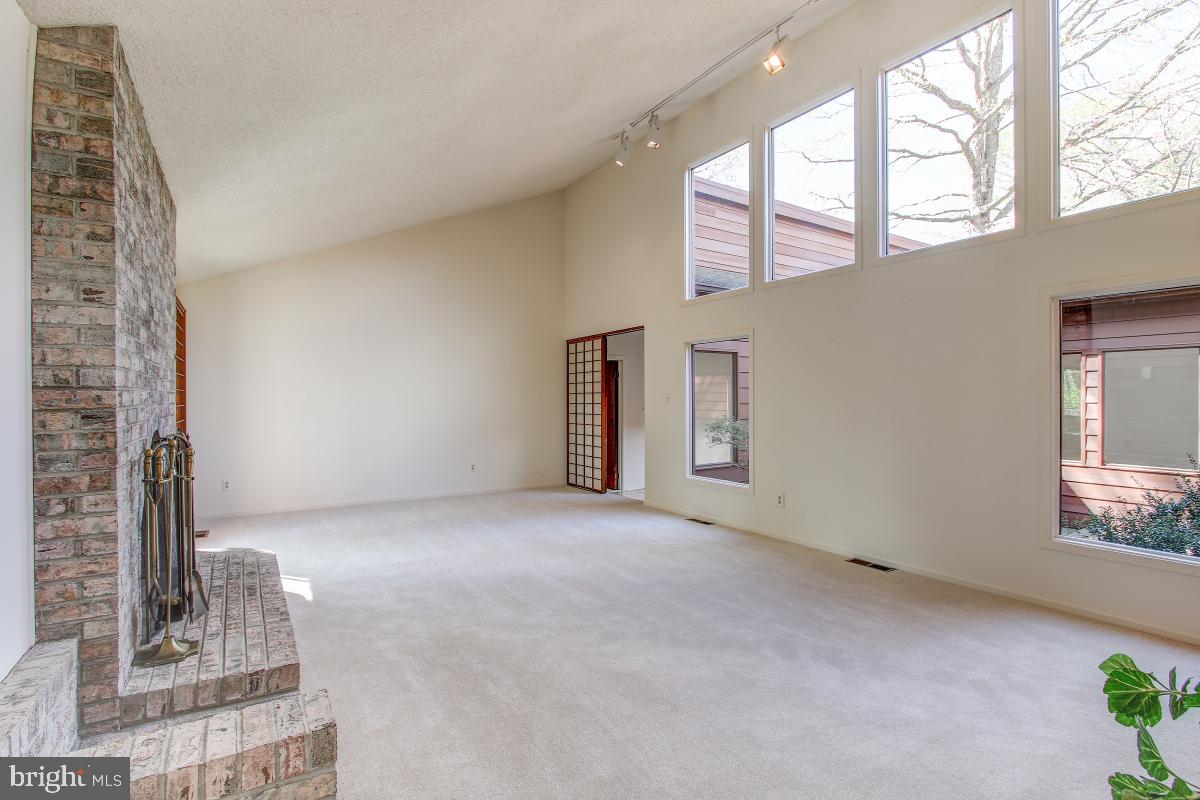 2113 Owls Cove Lane Reston, VA 20191 - Photo 15 of 35