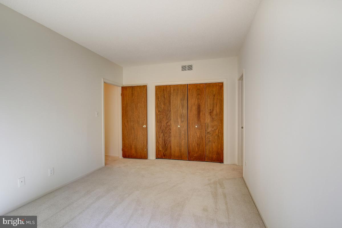 2113 Owls Cove Lane Reston, VA 20191 - Photo 24 of 35