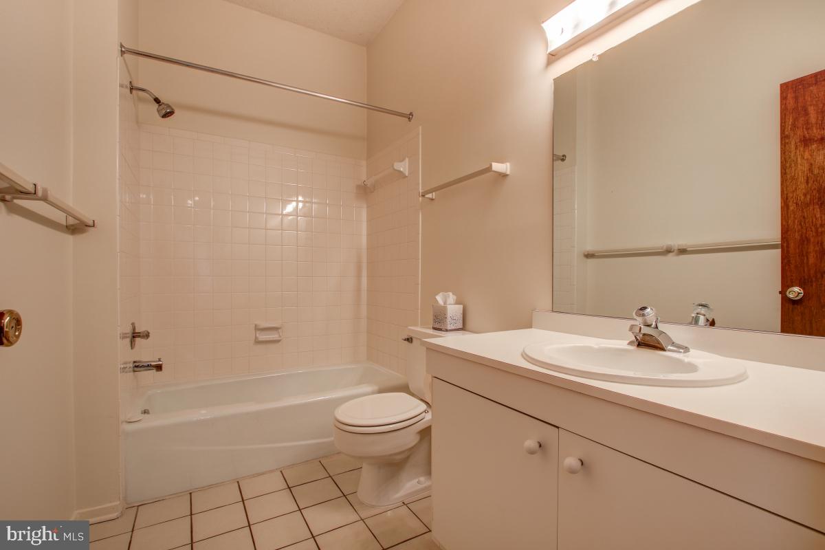 2113 Owls Cove Lane Reston, VA 20191 - Photo 27 of 35