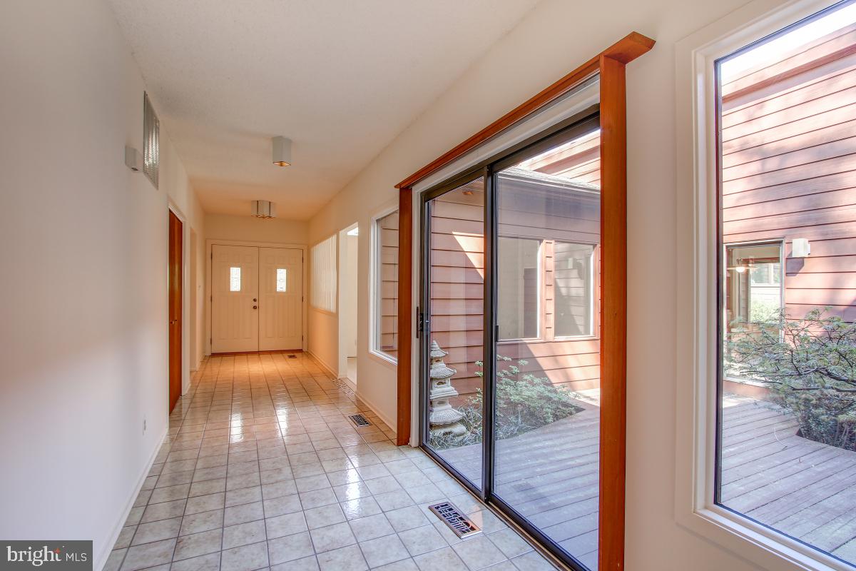 2113 Owls Cove Lane Reston, VA 20191 - Photo 29 of 35