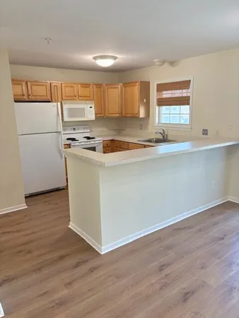 $2,900 | 2835 Barclay Way, Ann Arbor, MI 48105