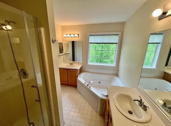 $2,900 | 2835 Barclay Way, Ann Arbor, MI 48105
