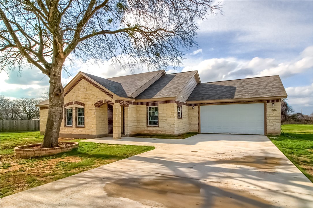 606 East 9th Street Elgin, TX 78621 - Photo 1 of 1 Gallery Image 1