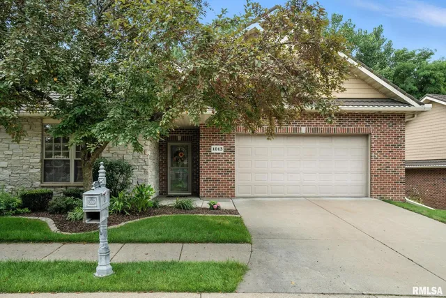 $269,999 | 1013 2nd St Court, Moline, IL 61265