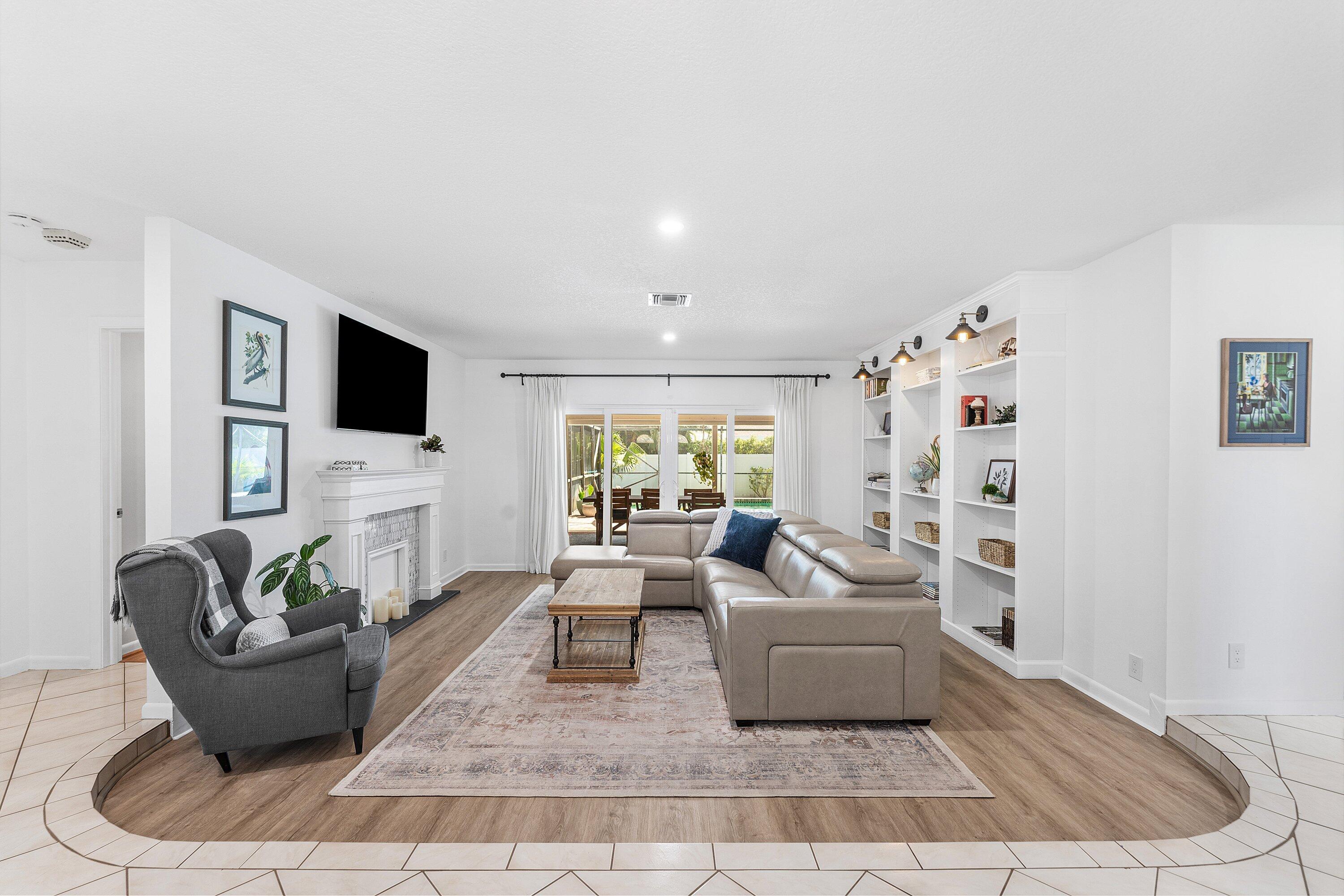 17680 Pine Needle Terrace Boca Raton, FL 33487 - Photo 4 of 60 Living Room