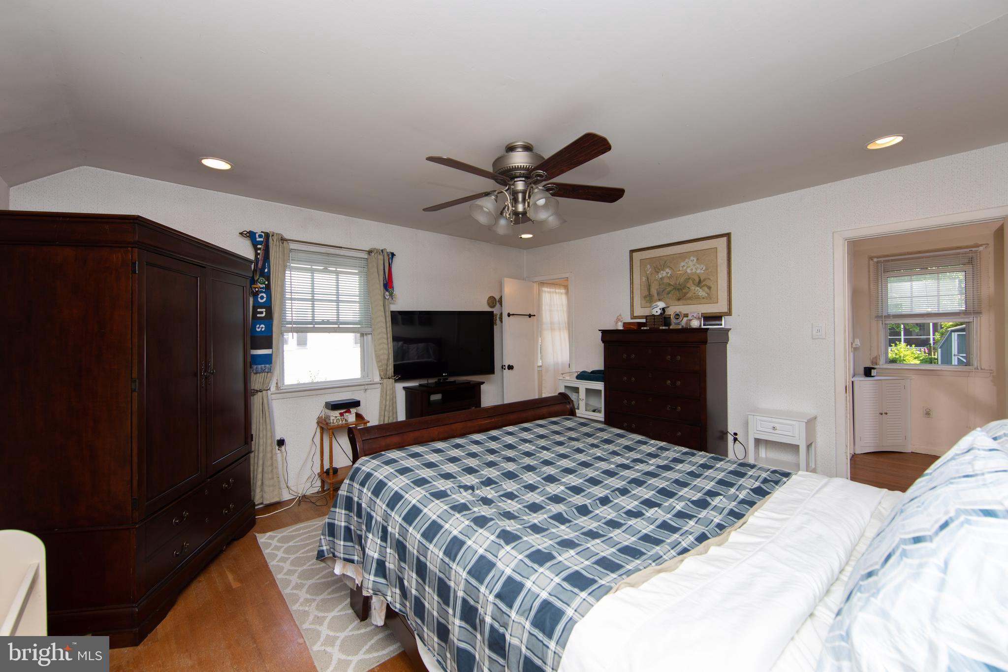 2945 Banner Road Willow Grove, PA 19090 - Photo 22 of 44 Primary bedroom
