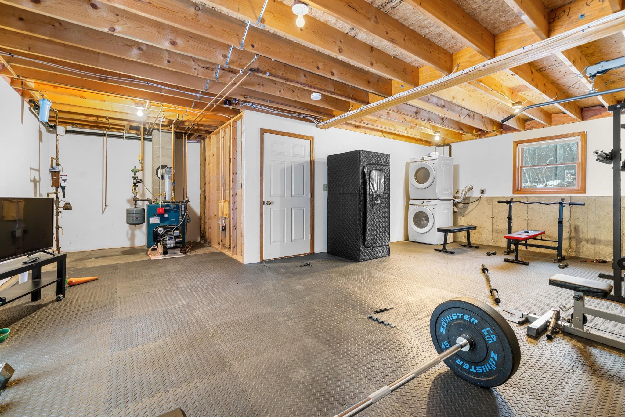 163 Warren Street Laconia, NH 03246 - Photo 28 of 40