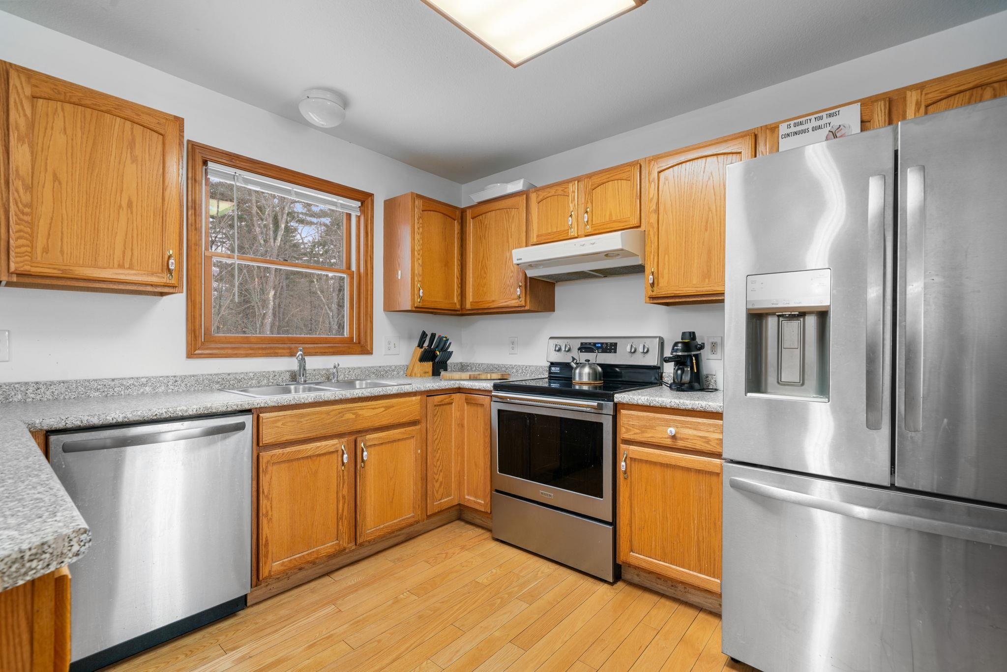 163 Warren Street Laconia, NH 03246 - Photo 8 of 40