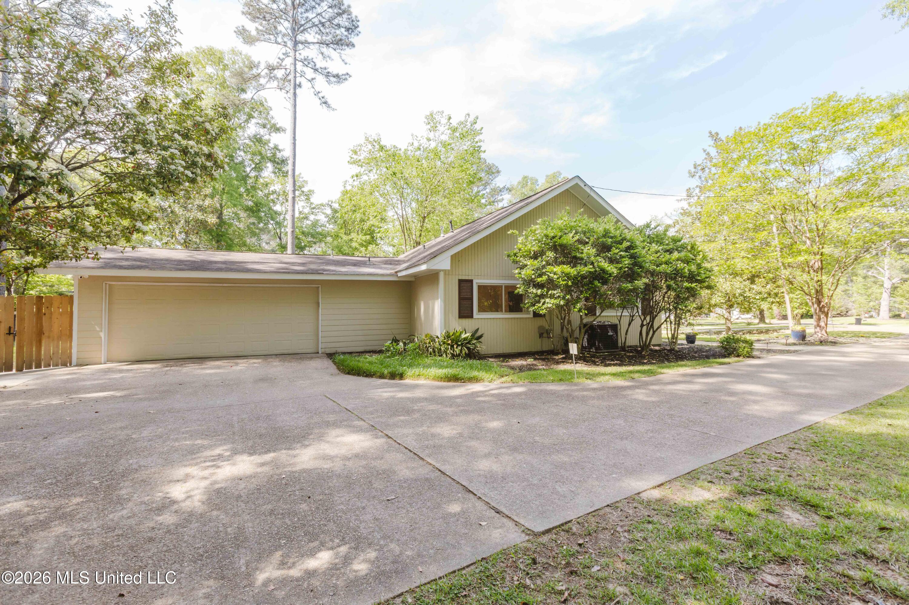 5247 Suffolk Circle Jackson, MS 39211 - Photo 4 of 32 watsonphotography260410110735