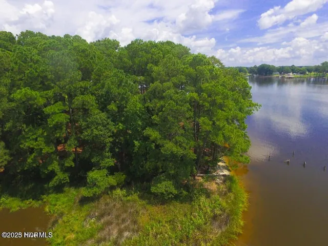 $700,000 | 362 Moore Lane, Bath, NC 27808