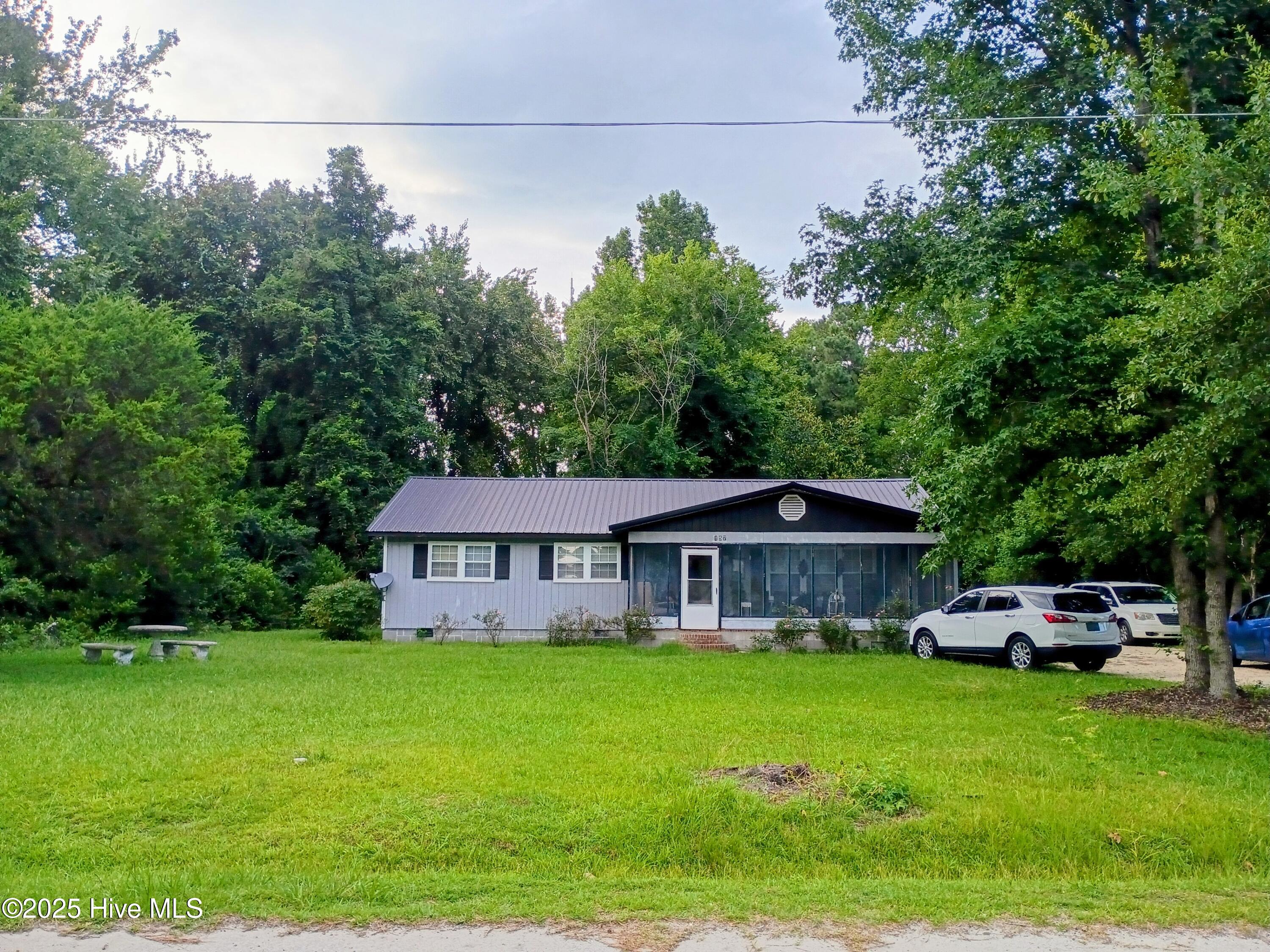 157 E Goodman St, Fair BLuff