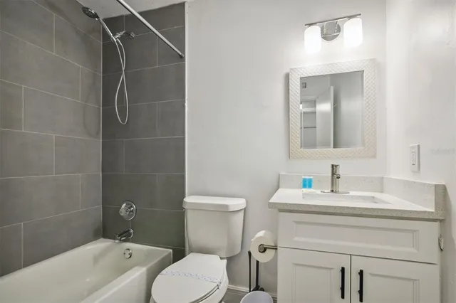 $1,600 | 1024 Manor Drive, Unit B, Orlando, FL 32807