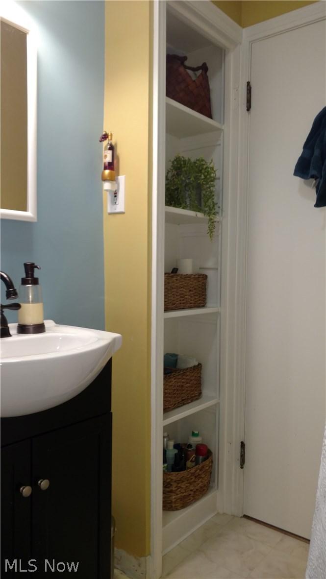 1148 Irene Road Lyndhurst, OH 44124 - Photo 15 of 18 Gallery Image 15