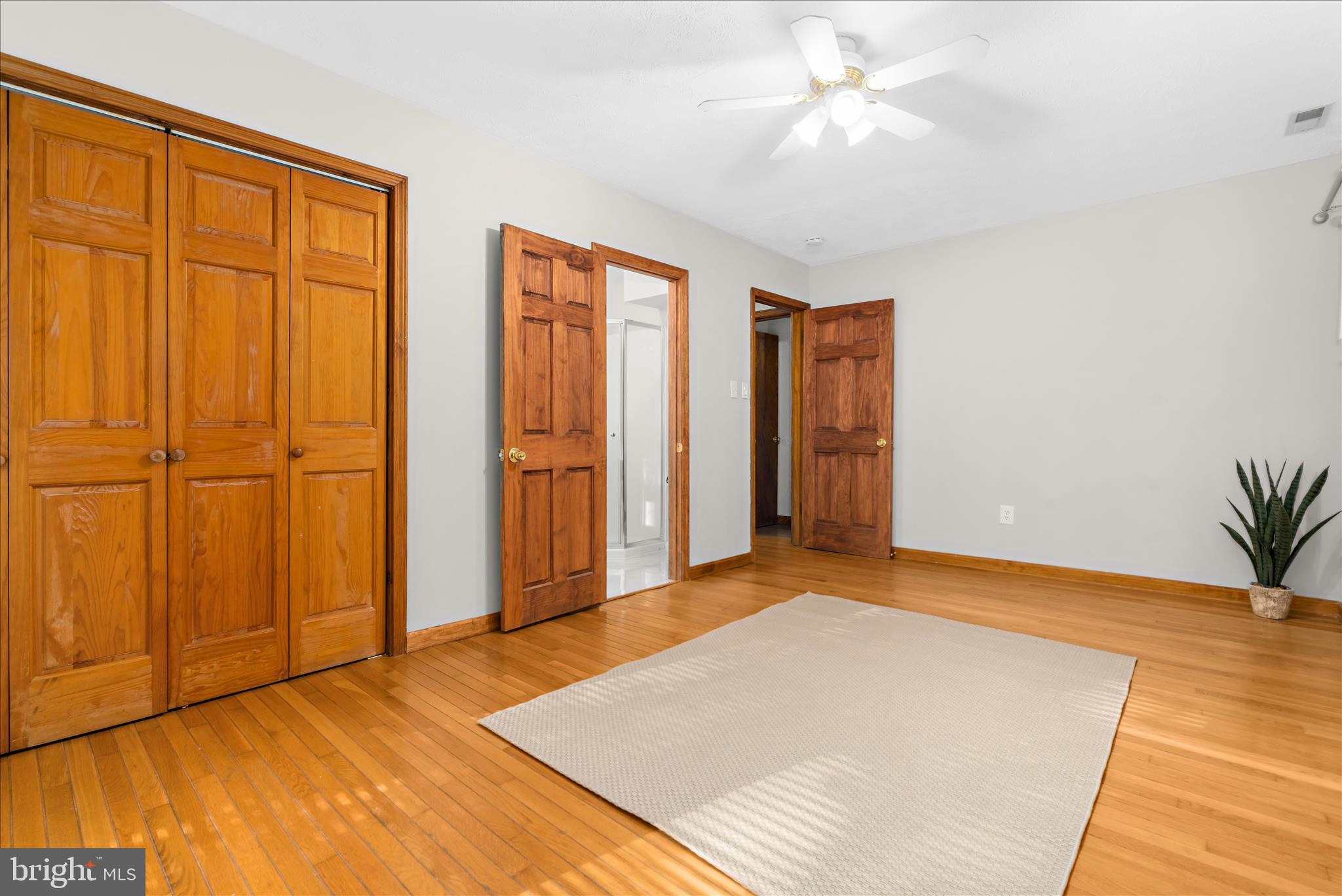 318 Wicomico Road Stevensville, MD 21666 - Photo 24 of 51 Primary suite with access to deck