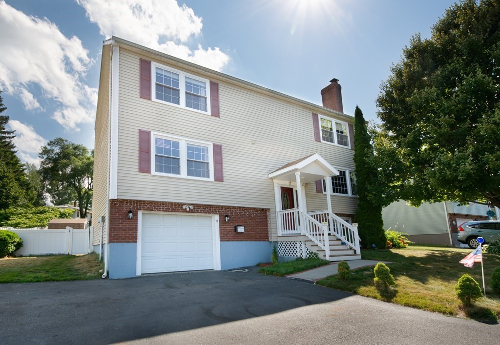 75 Wedgewood Road Worcester, MA 01602 - Photo 1 of 34 Gallery Image 1