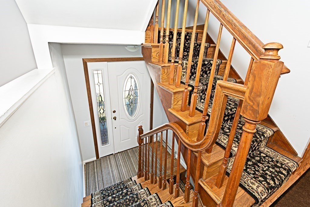 75 Wedgewood Road Worcester, MA 01602 - Photo 3 of 34 Gallery Image 3