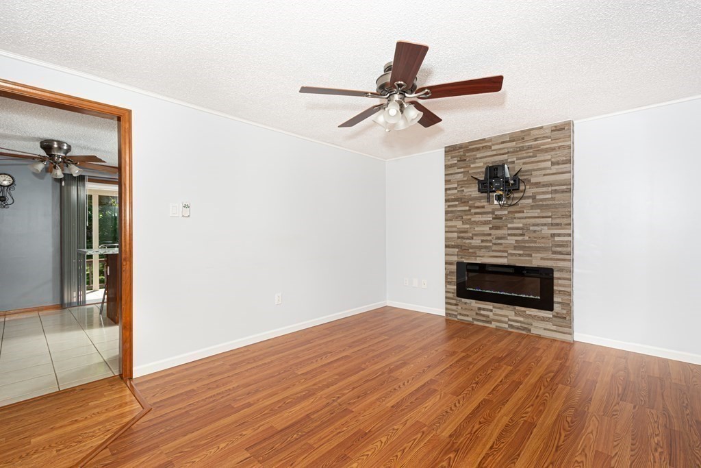 75 Wedgewood Road Worcester, MA 01602 - Photo 5 of 34 Gallery Image 5