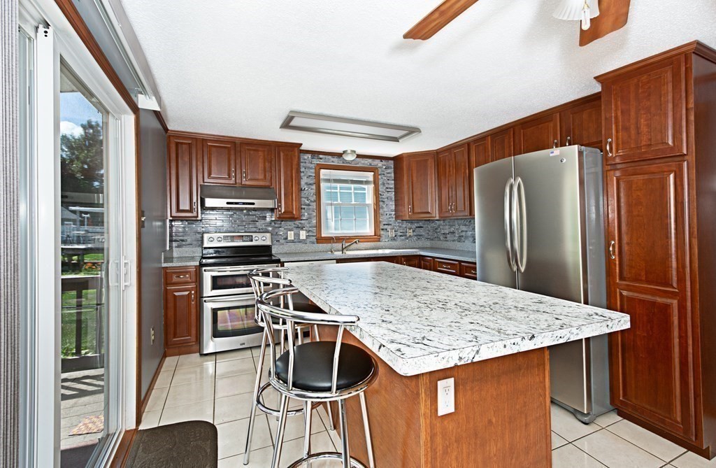 75 Wedgewood Road Worcester, MA 01602 - Photo 8 of 34 Gallery Image 8