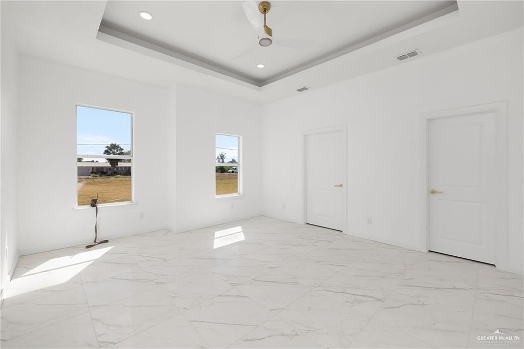 954 South Milanos Road Weslaco, TX 78596 - Photo 12 of 19