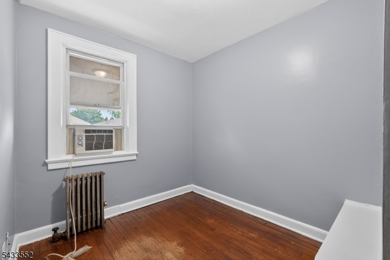 1231 Union Street Linden, NJ 07036 - Photo 13 of 32