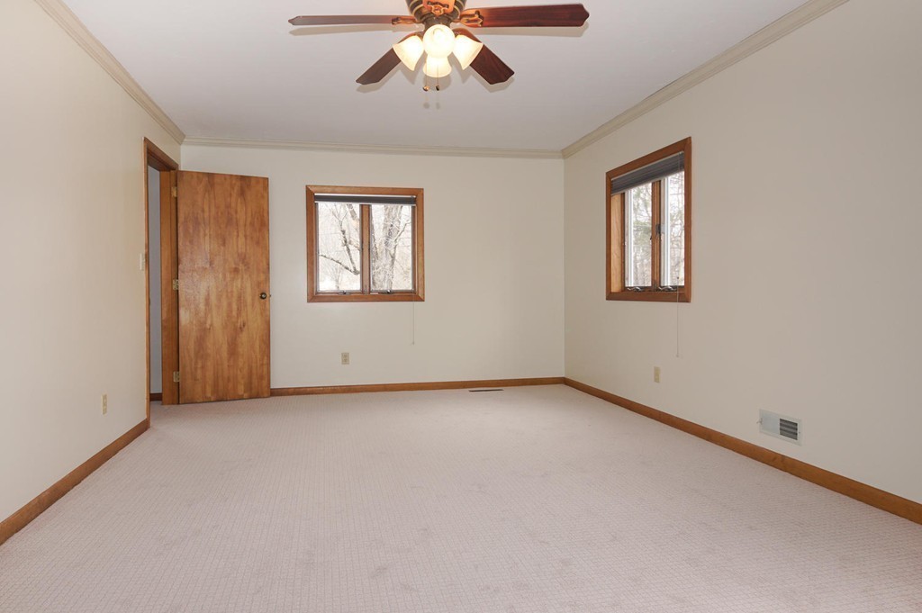 25 Ponakin Road Lancaster, MA 01523 - Photo 7 of 18