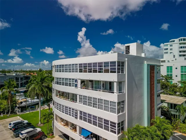 $395,000 | 401 Southeast 25th Avenue, Unit 605, Fort Lauderdale, FL 33301