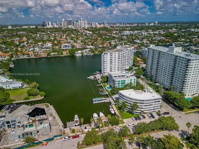 $395,000 | 401 Southeast 25th Avenue, Unit 605, Fort Lauderdale, FL 33301