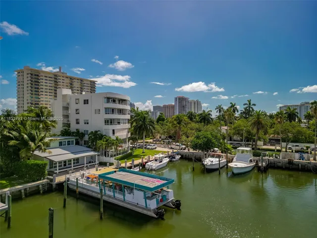 $395,000 | 401 Southeast 25th Avenue, Unit 605, Fort Lauderdale, FL 33301