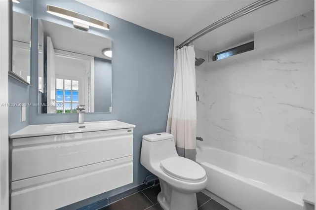 $395,000 | 401 Southeast 25th Avenue, Unit 605, Fort Lauderdale, FL 33301