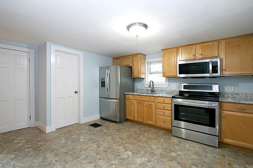 27 Turner Street, Unit 1 Salem, MA 01970 - Photo 15 of 20