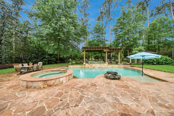 $1,200,000 | 10435 Crestwater Circle, Magnolia, TX 77354