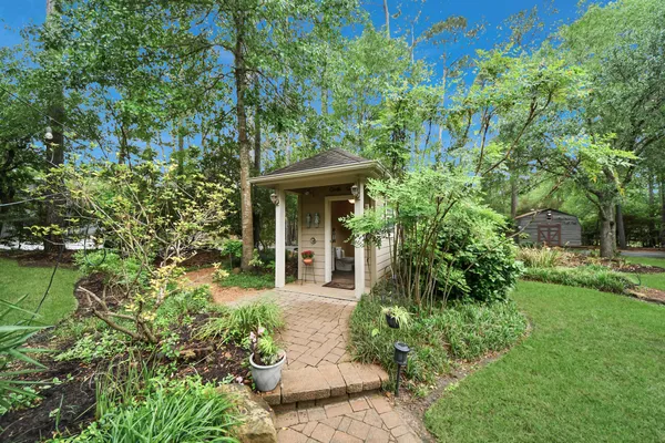 $1,200,000 | 10435 Crestwater Circle, Magnolia, TX 77354