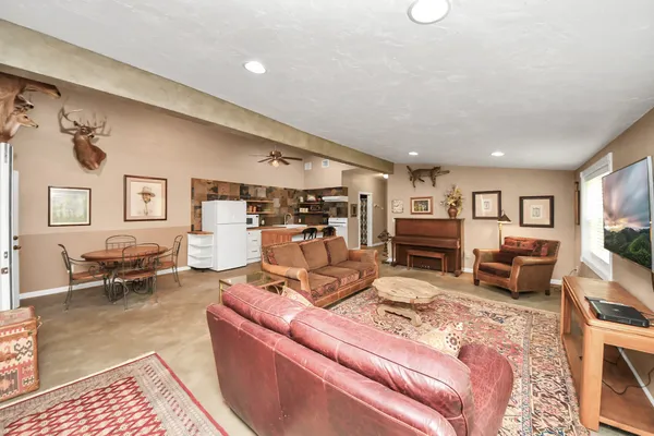 $1,200,000 | 10435 Crestwater Circle, Magnolia, TX 77354