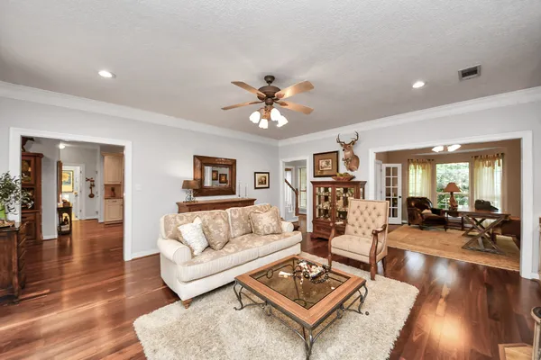 $1,200,000 | 10435 Crestwater Circle, Magnolia, TX 77354