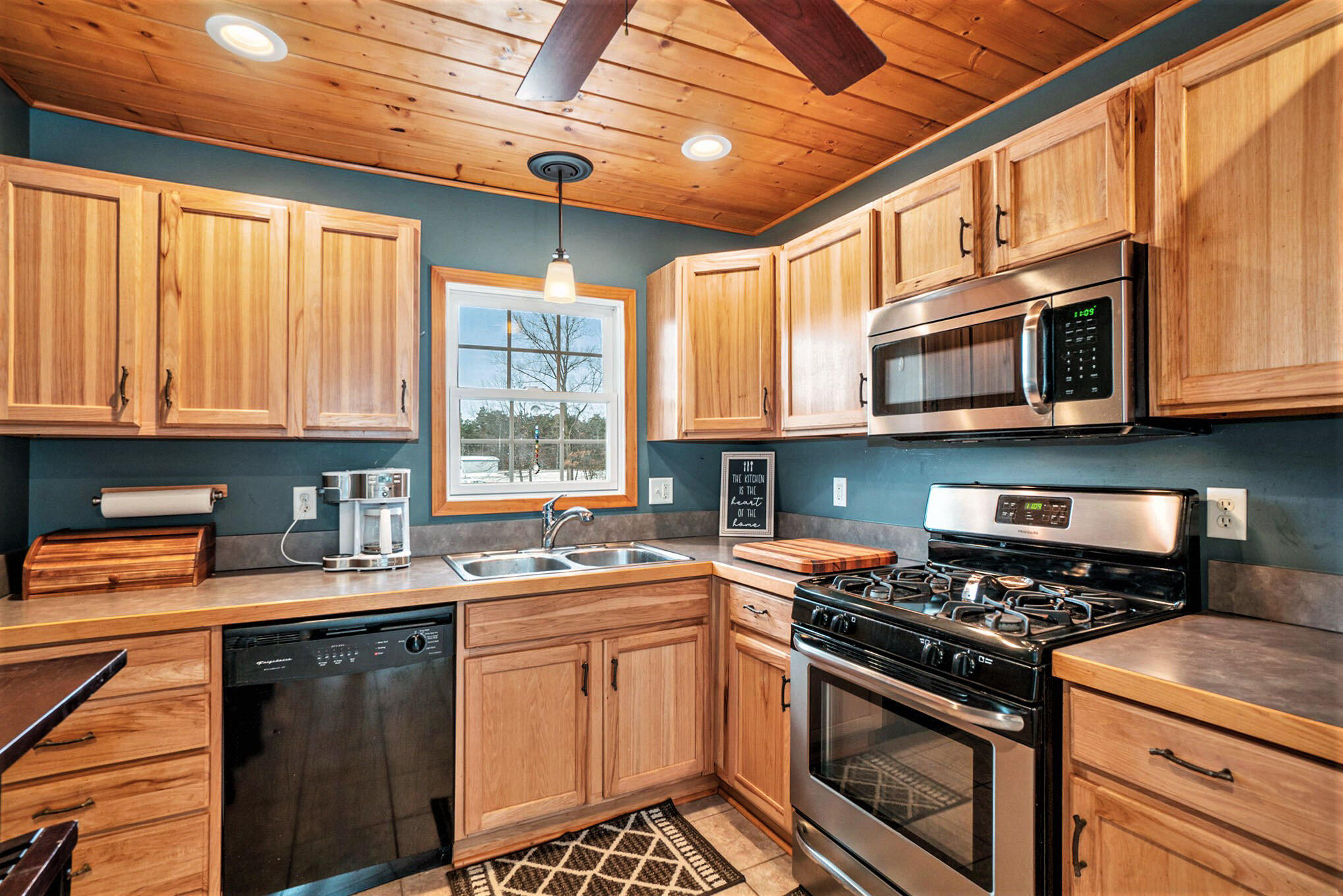 6039 Morris Lake Road Mears, MI 49436 - Photo 12 of 41 010_dsc09052