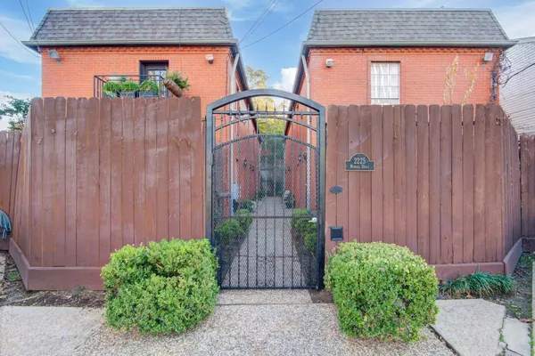 $1,380 | 2225 Mimosa Drive, Unit 4, Houston, TX 77019