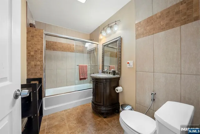 $860,000 | 320-322 Dixon Avenue, Paterson, NJ 07501