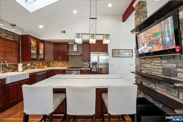 $860,000 | 320-322 Dixon Avenue, Paterson, NJ 07501