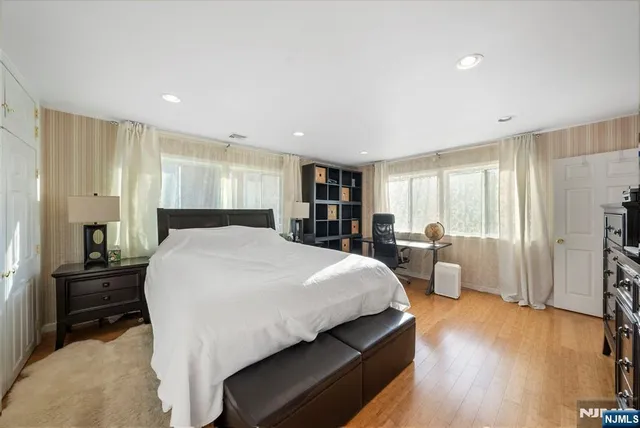 $860,000 | 320-322 Dixon Avenue, Paterson, NJ 07501