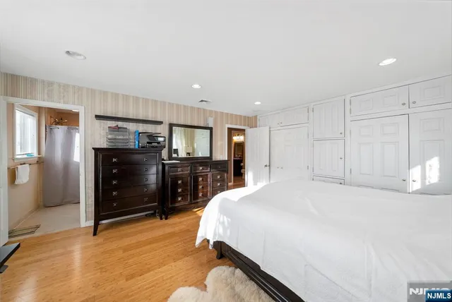 $860,000 | 320-322 Dixon Avenue, Paterson, NJ 07501