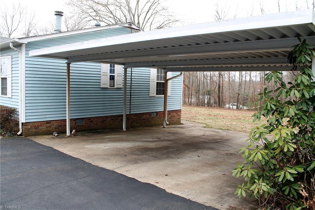 328 Strawberry Road Reidsville, NC 27320 - Photo 17 of 23 Gallery Image 17