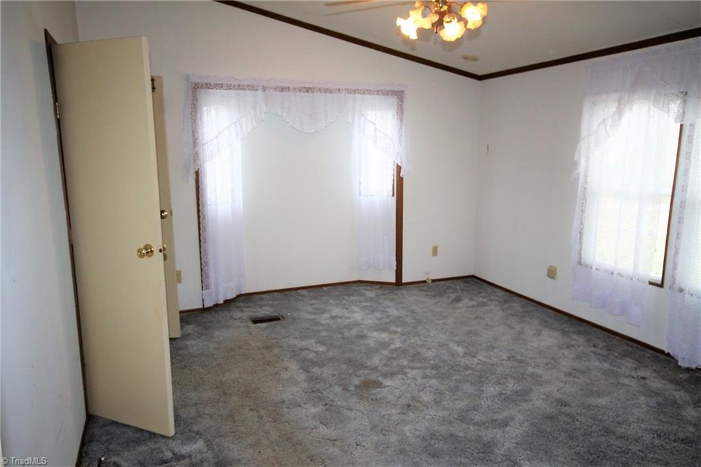 328 Strawberry Road Reidsville, NC 27320 - Photo 4 of 23 Gallery Image 4