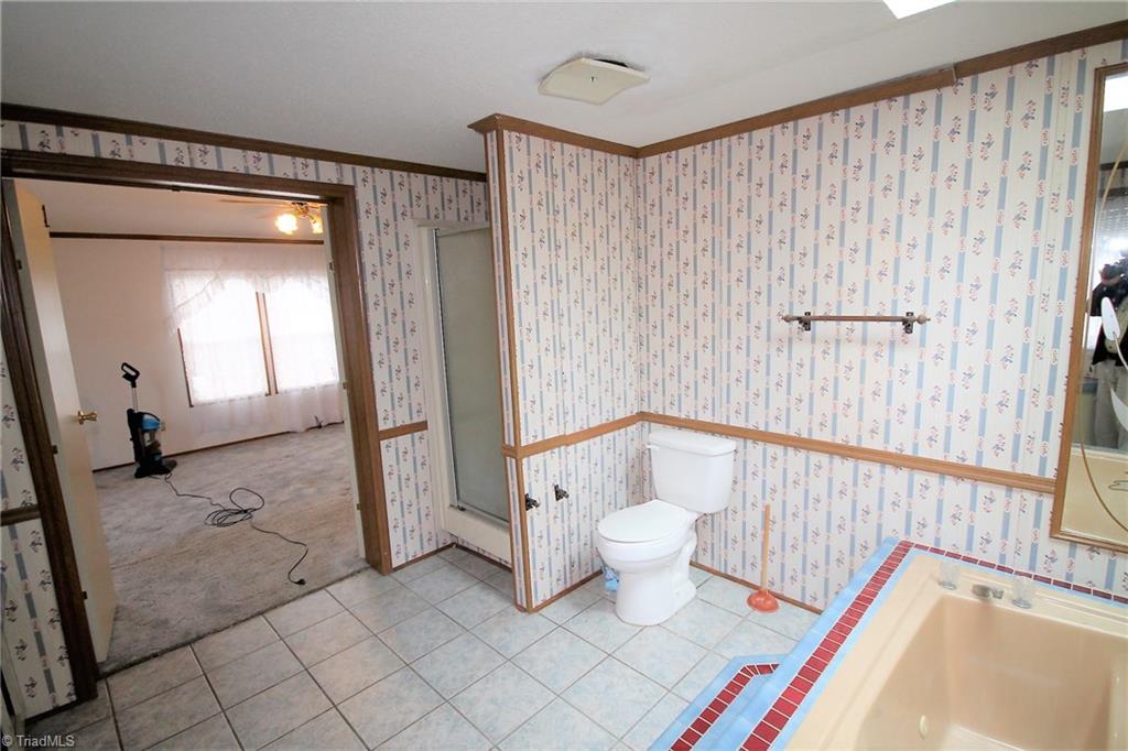 328 Strawberry Road Reidsville, NC 27320 - Photo 6 of 23 Gallery Image 6