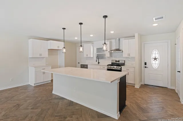 $470,000 | 246 Sprucewood Lane, San Antonio, TX 78216