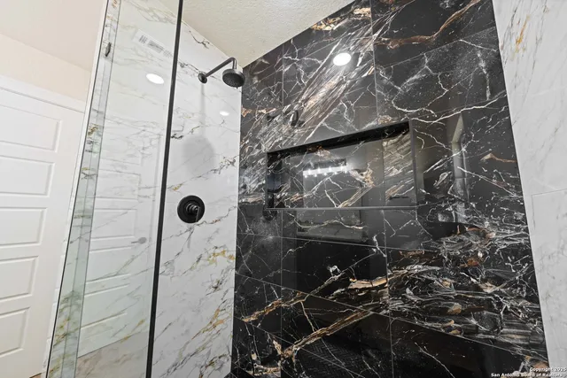 $470,000 | 246 Sprucewood Lane, San Antonio, TX 78216