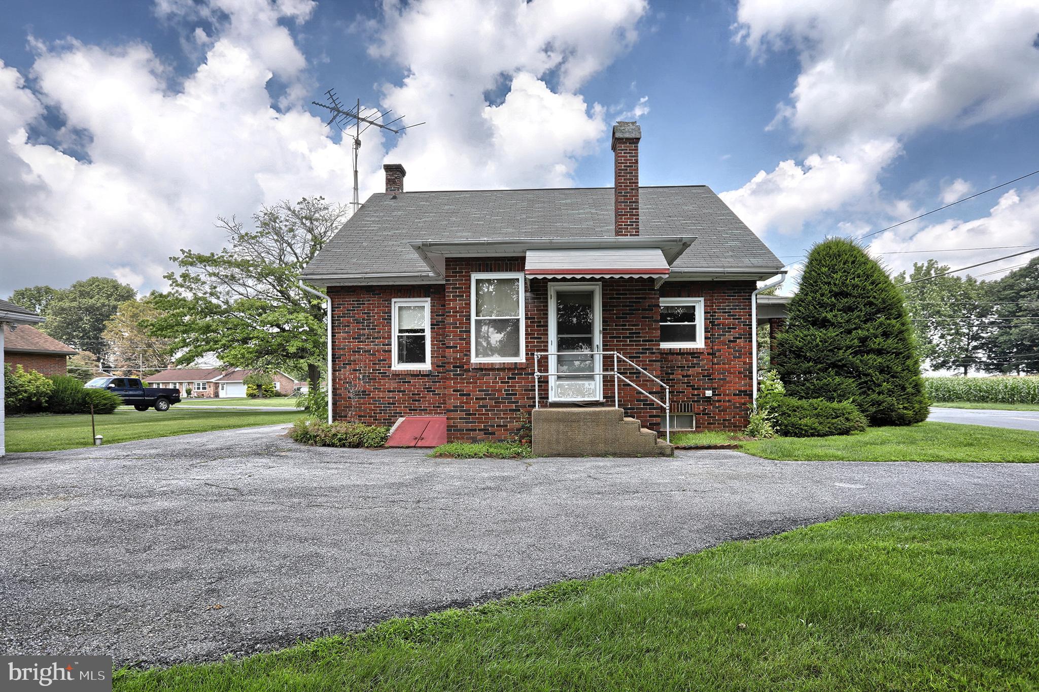 1321 Birch Road Lebanon, PA 17042 - Photo 28 of 31 Lots of parking!