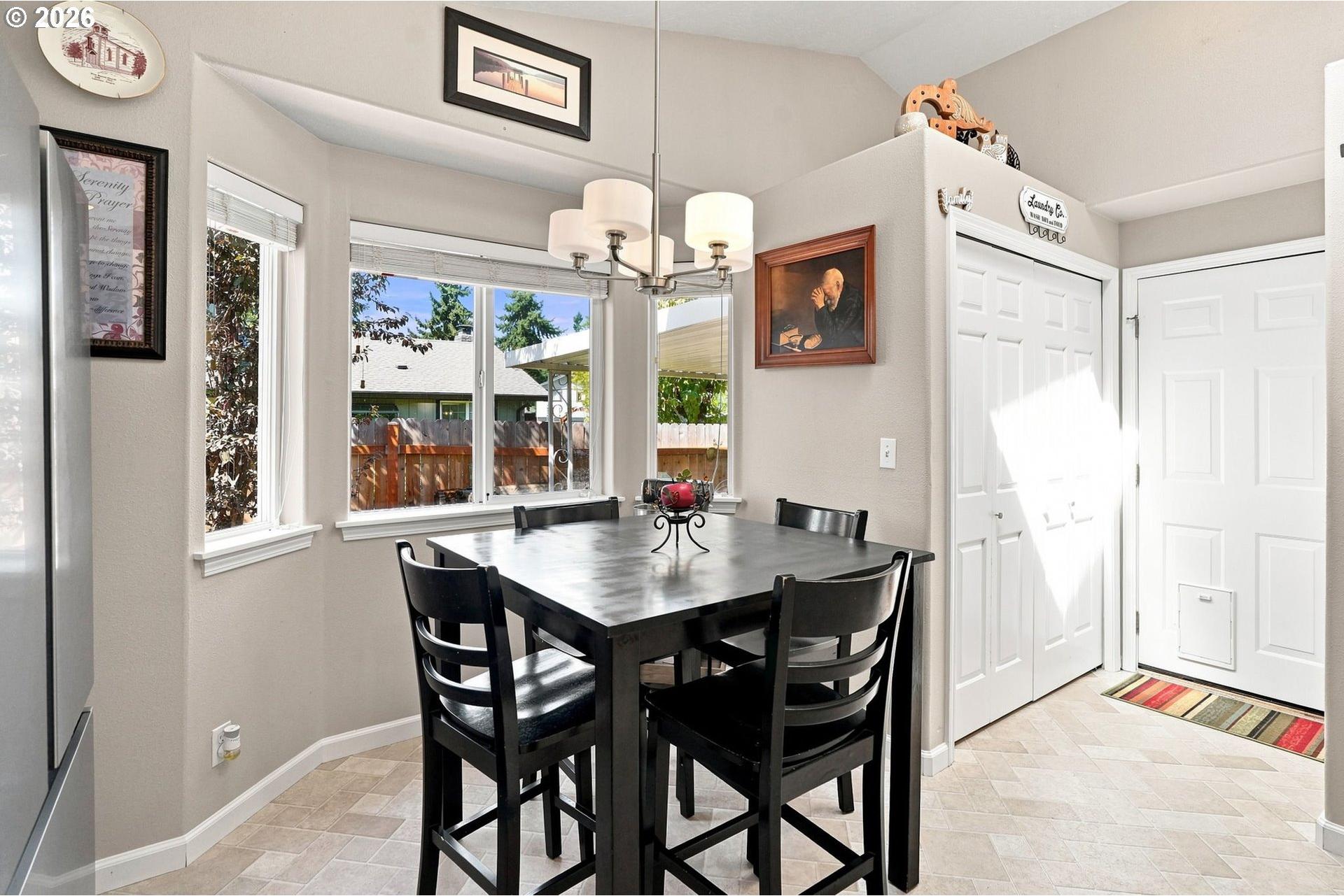 723 71st Street Springfield, OR 97478 - Photo 10 of 32 Gallery Image 10