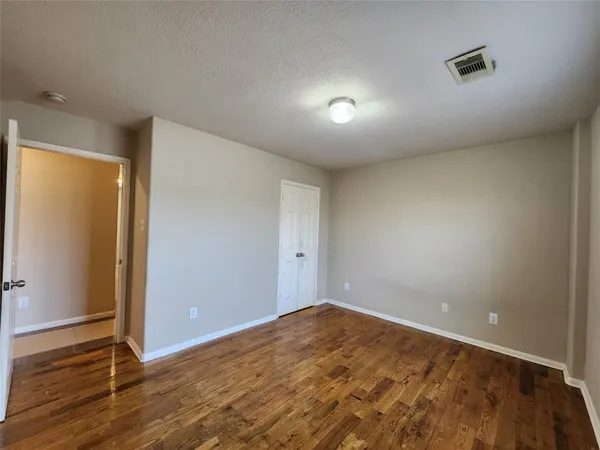 $1,895 | 11111 Valley Kings Drive, Houston, TX 77089